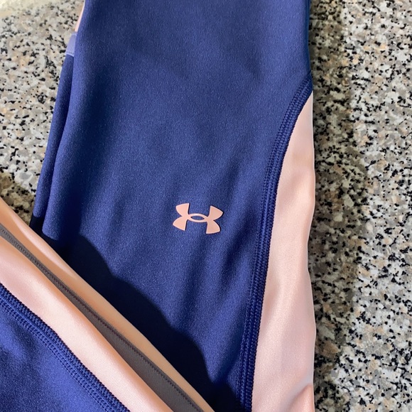 Women’s under armor Heatgear leggings size medium - Picture 2 of 6